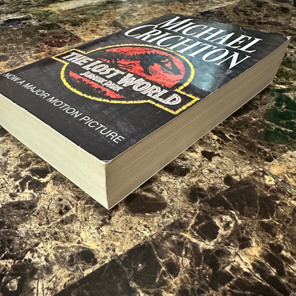 Jurassic Park: The Lost World Book by Michael Crichton - Picture 3 of 3